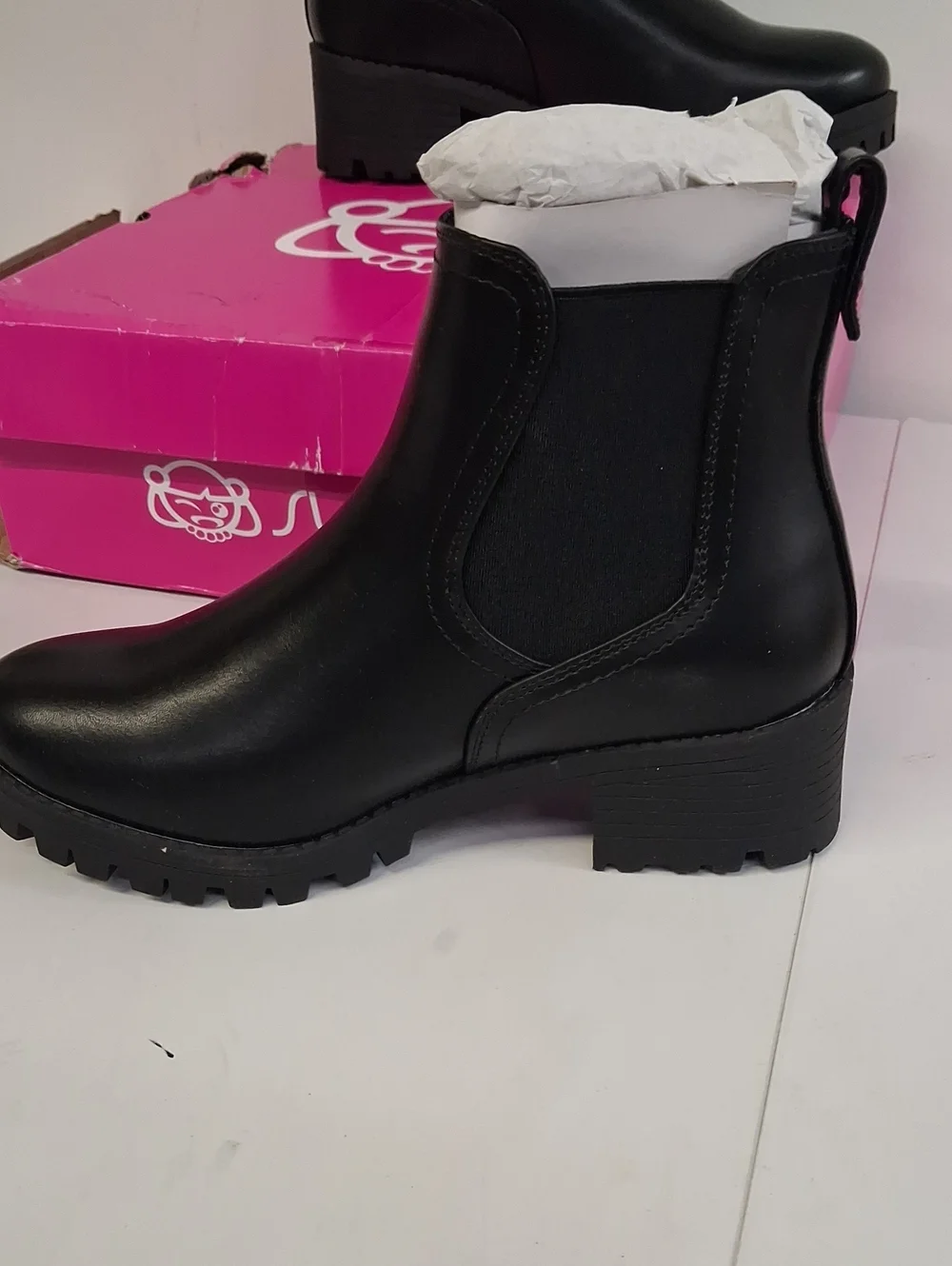 NWT Sugar Kelce Smooth Black Chelsea Ankle Boots for Women
